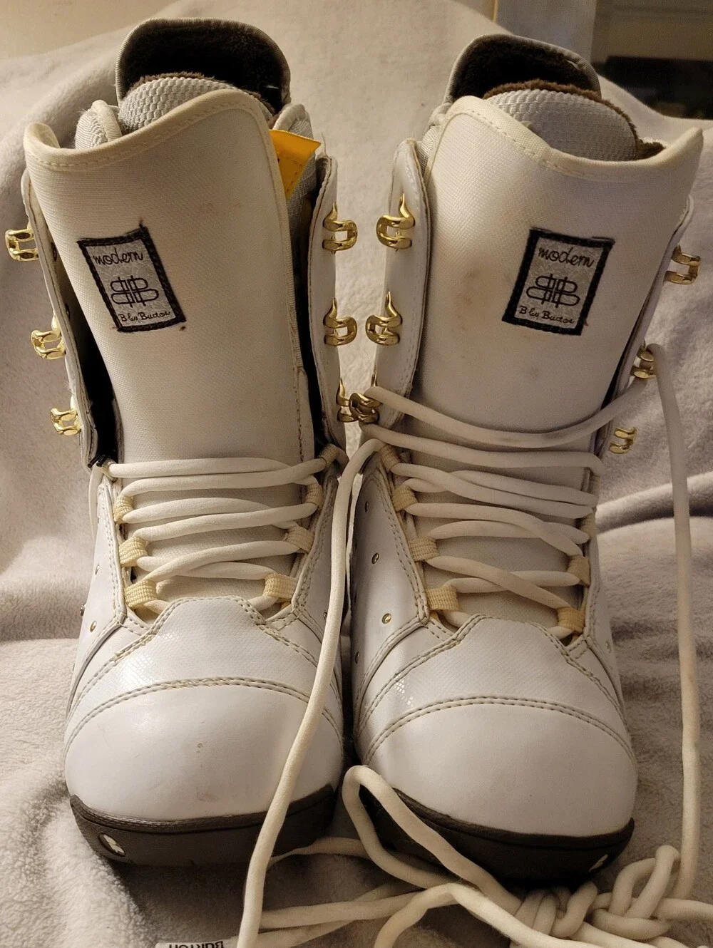 B by Burton Modern Snowboard Boots. Size 7.5